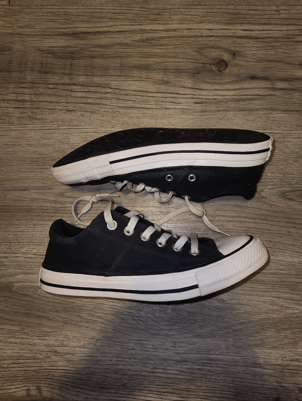 Converse Womens Chuck Taylor All Star Madison Sneakers | Black White | W8